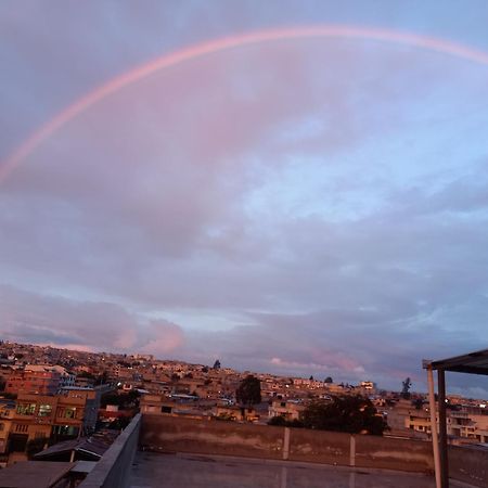 El Vergel Norte Hotel Quito Luaran gambar