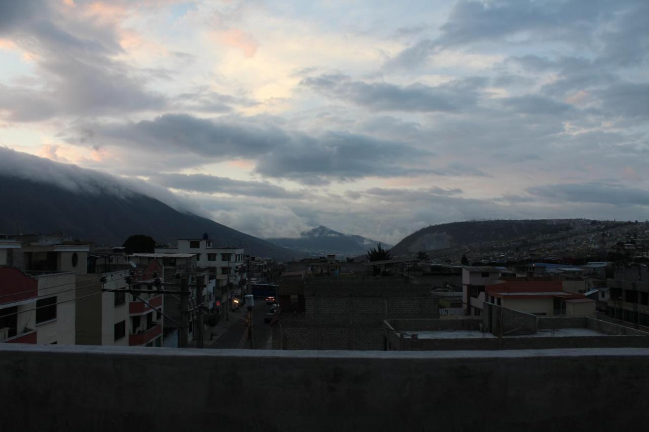 El Vergel Norte Hotel Quito Luaran gambar